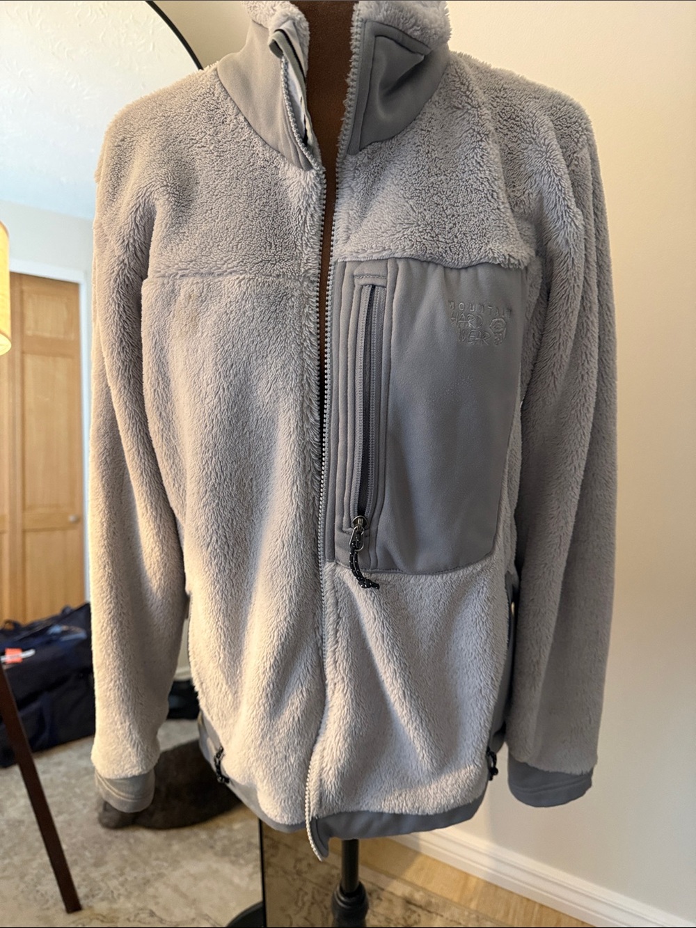 Mountain Hardwear Light Gray Fleece Jacket with Chest Pocket Large
